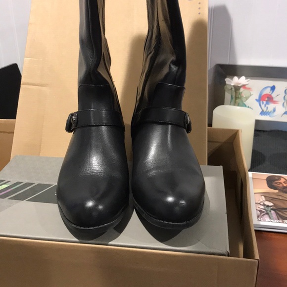 Knee high wide width boots - Picture 2 of 6